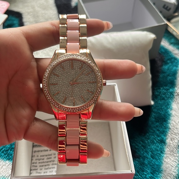 Watch - Picture 3 of 4